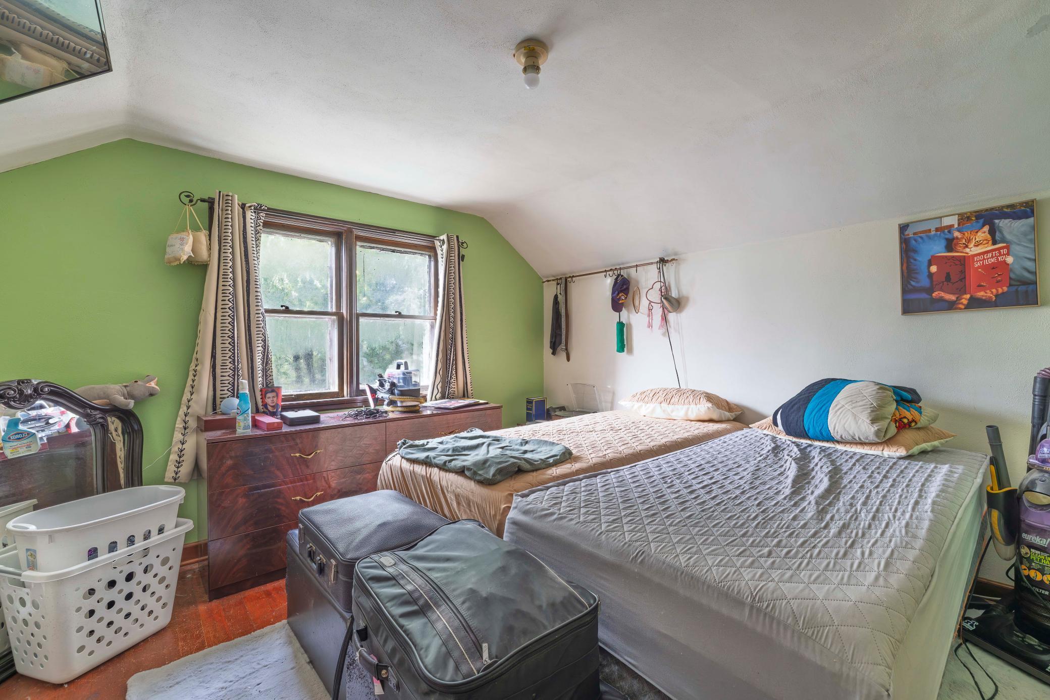 1950 single family home for sale at 2883 105th Avenue in Mahnomen, MN — 4 bed, 1 bath (photo 18 of 42)