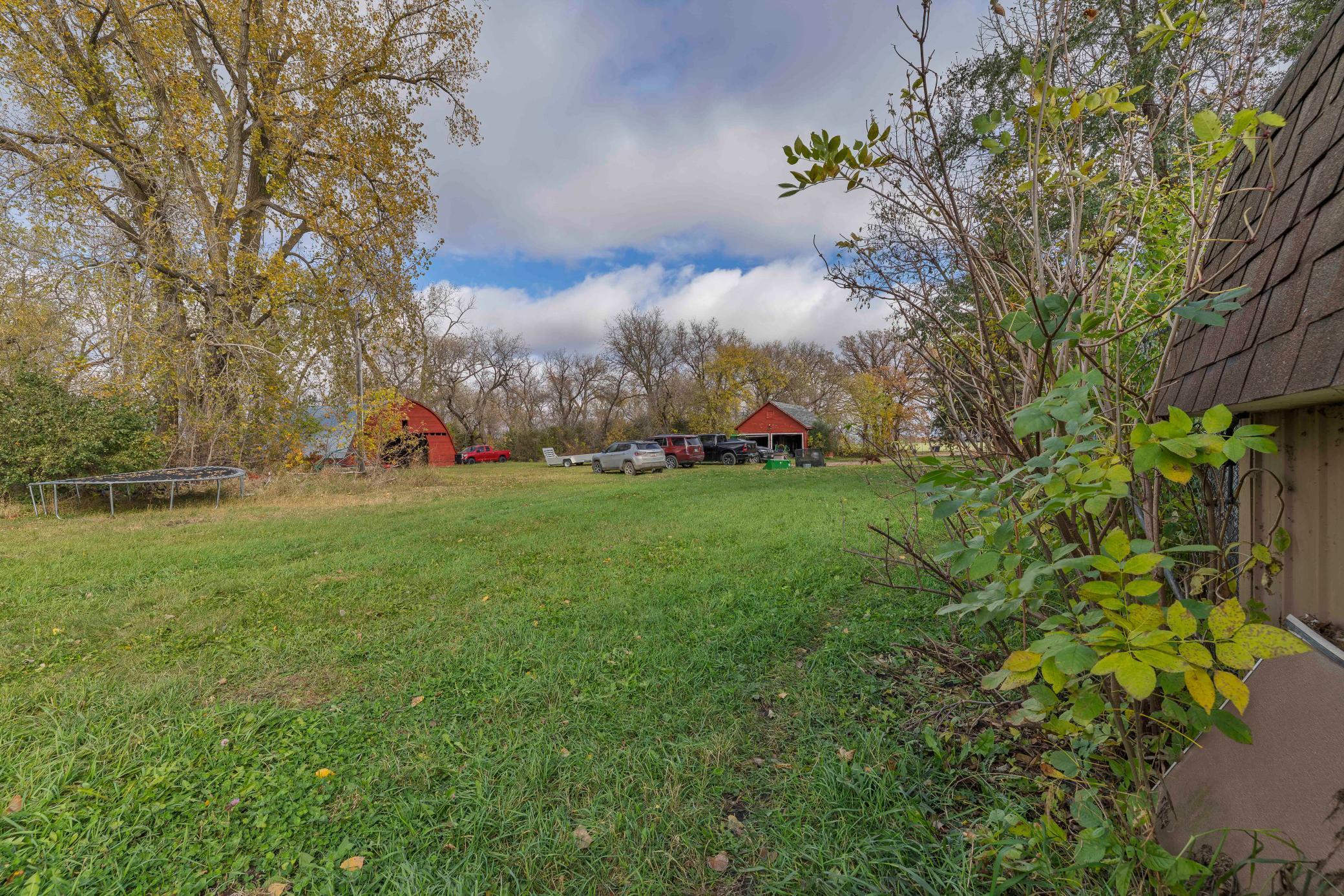 1950 single family home for sale at 2883 105th Avenue in Mahnomen, MN — 4 bed, 1 bath (photo 24 of 42)