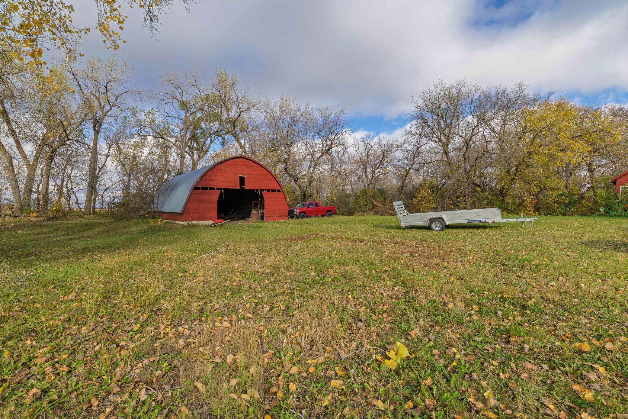 1950 single family home for sale at 2883 105th Avenue in Mahnomen, MN — 4 bed, 1 bath (photo 25 of 42)