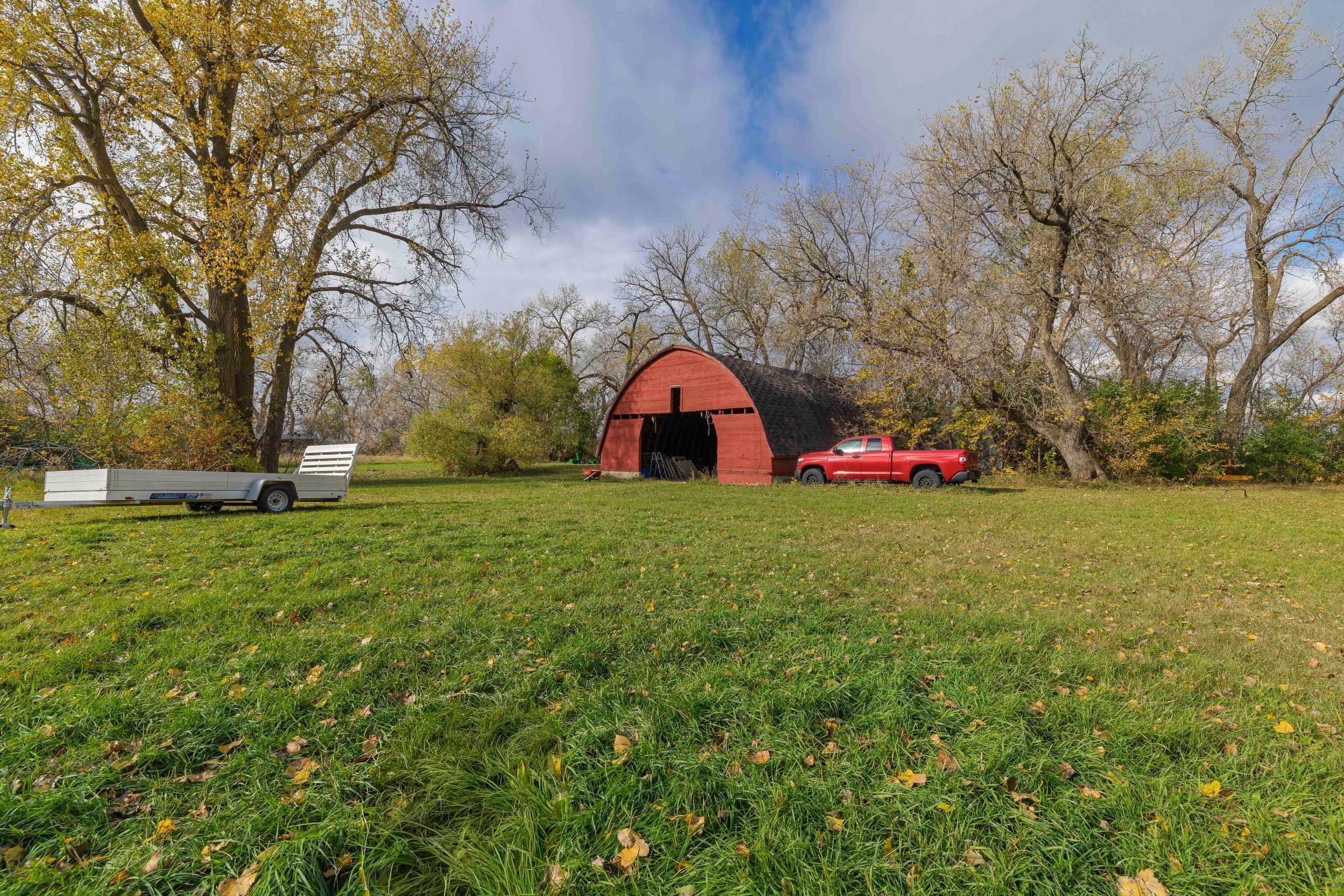 1950 single family home for sale at 2883 105th Avenue in Mahnomen, MN — 4 bed, 1 bath (photo 26 of 42)
