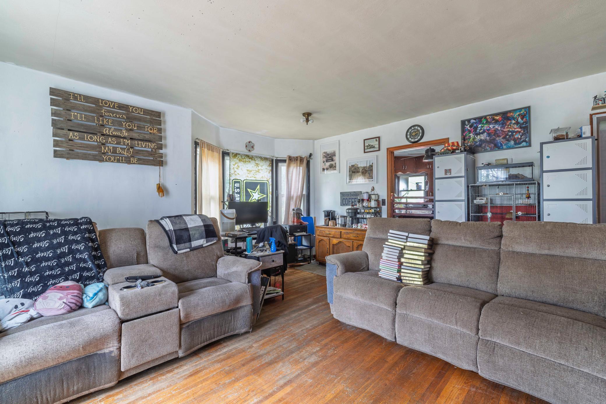 1950 single family home for sale at 2883 105th Avenue in Mahnomen, MN — 4 bed, 1 bath (photo 5 of 42)