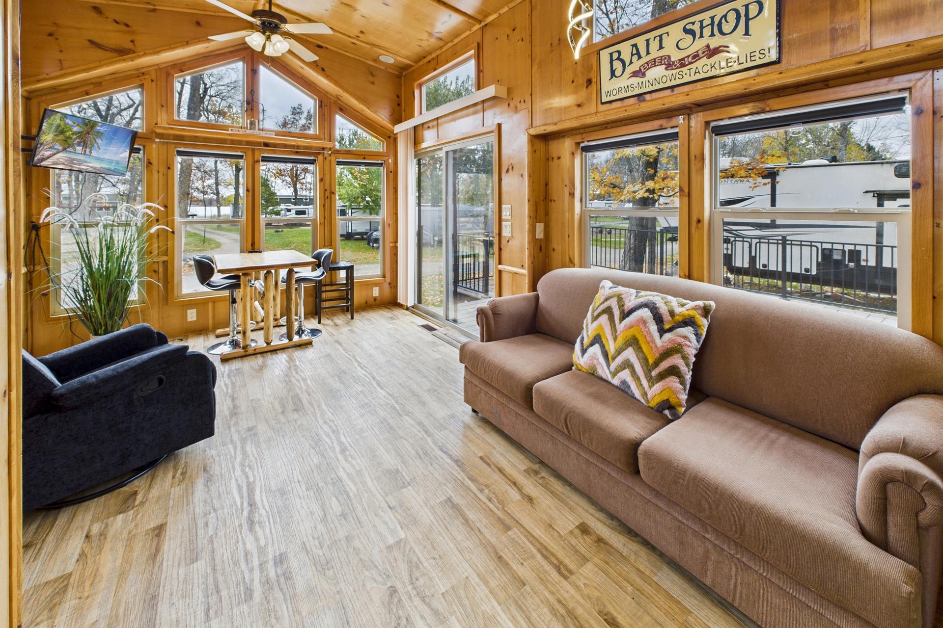 2008 single family home for sale at 29510 US Hwy 169 in Aitkin, MN — 1 bed, 1 bath (photo 3 of 19)