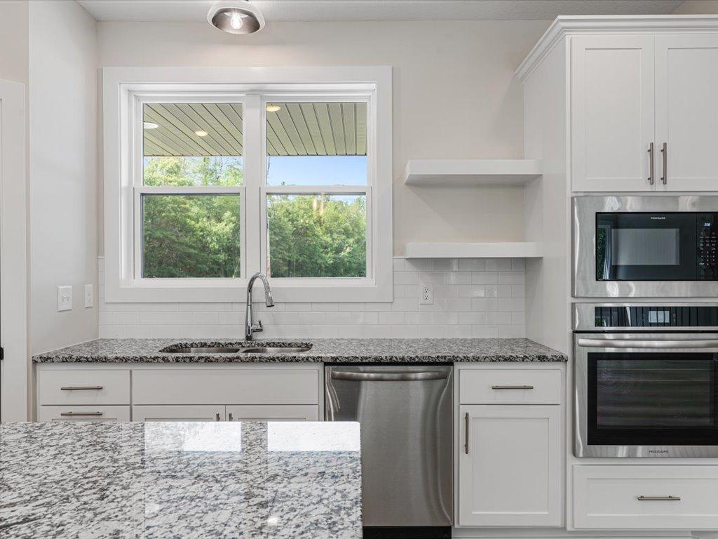 2026 single family home for sale at 22042 County Road 137 in Nisswa, MN — 2 bed, 2 bath (photo 11 of 24)