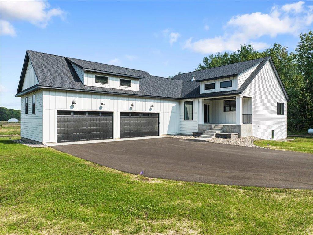 2026 single family home for sale at 22042 County Road 137 in Nisswa, MN — 2 bed, 2 bath (photo 22 of 24)