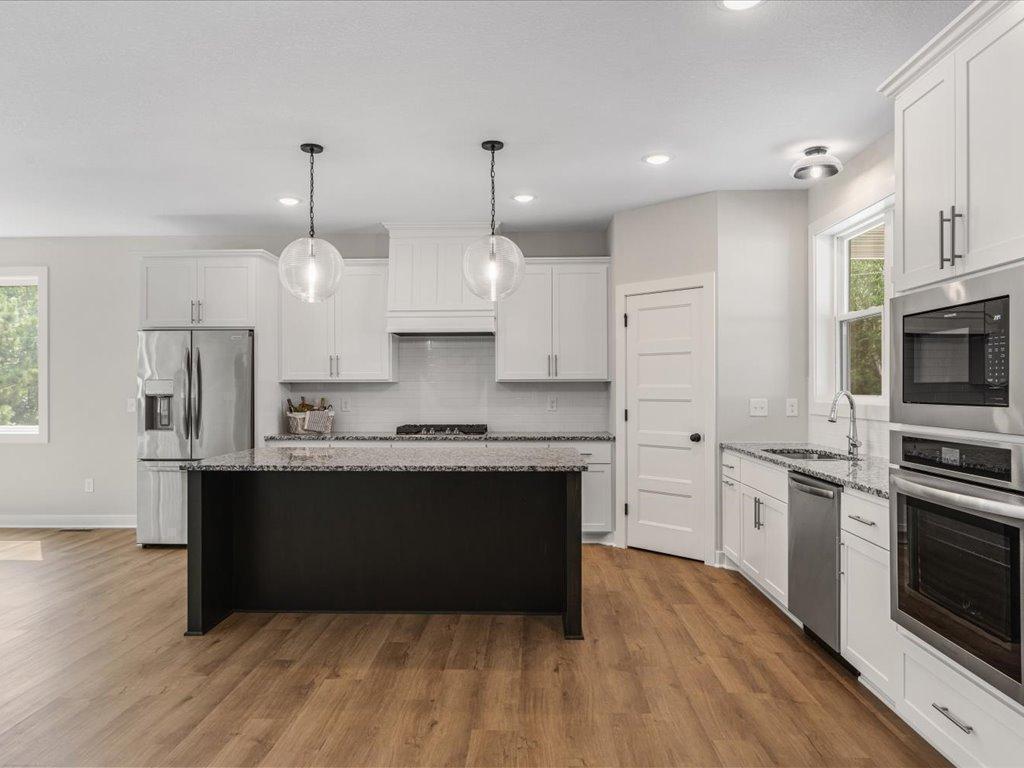 2026 single family home for sale at 22042 County Road 137 in Nisswa, MN — 2 bed, 2 bath (photo 10 of 24)