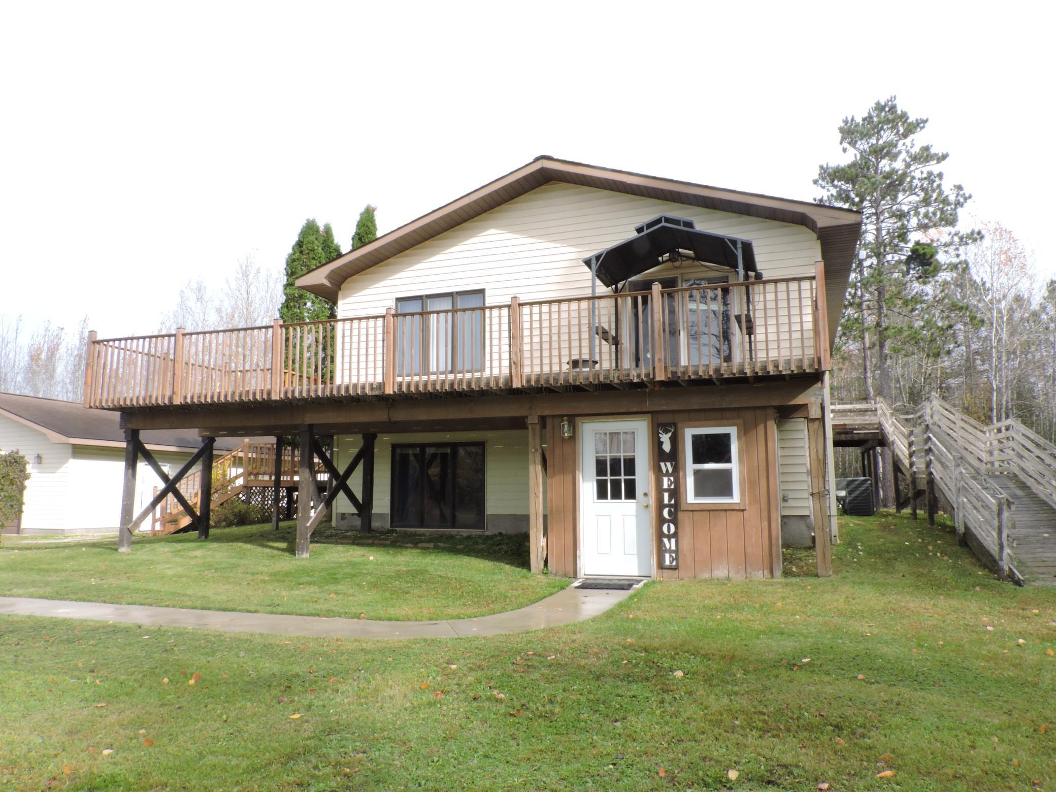 1992 single family home for sale at 26389 Reilly Beach Road in Bovey, MN — 6 bed, 4 bath (photo 4 of 37)