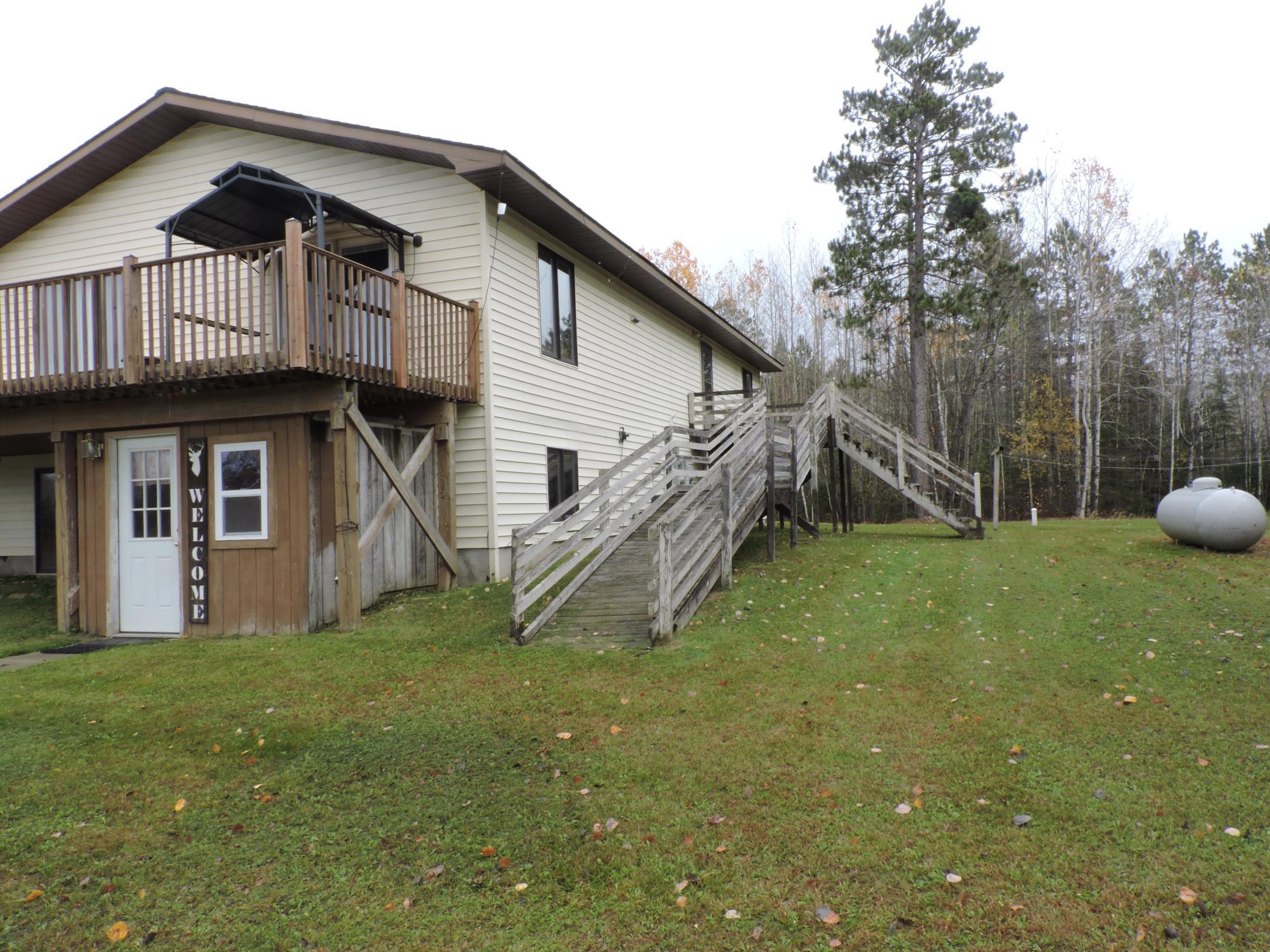 1992 single family home for sale at 26389 Reilly Beach Road in Bovey, MN — 6 bed, 4 bath (photo 6 of 37)