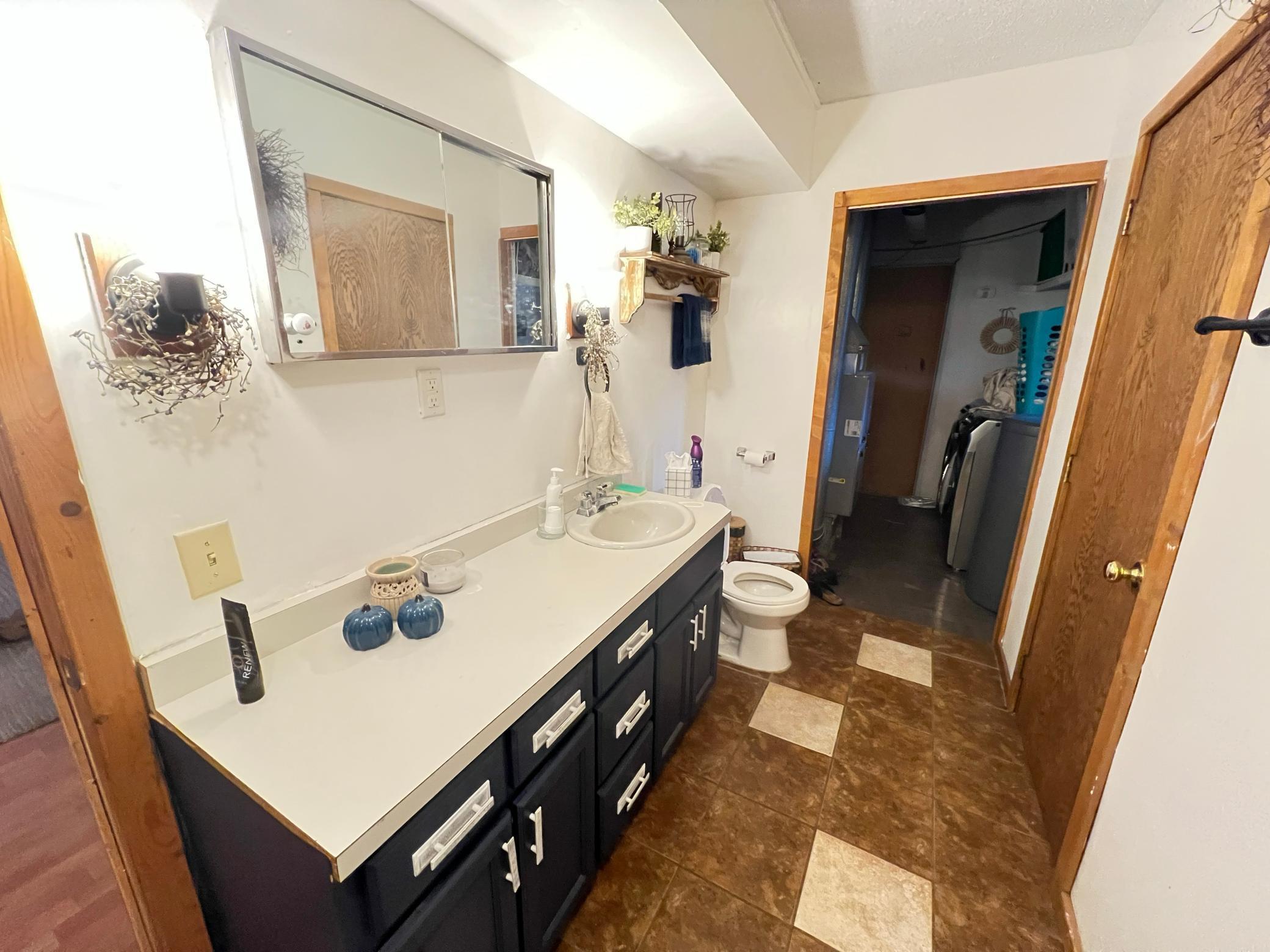 1989 duplex for sale at 13330 Ermine Drive in Park Rapids, MN — 5 bed, 3 bath (photo 13 of 19)