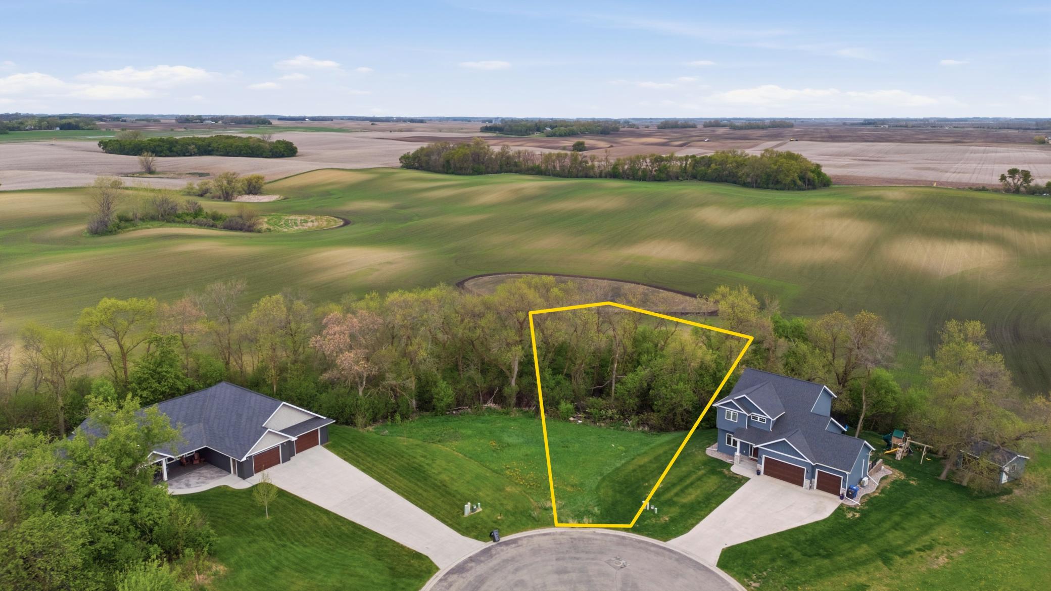 land for sale at 552 Leonard Street in Hawley, MN