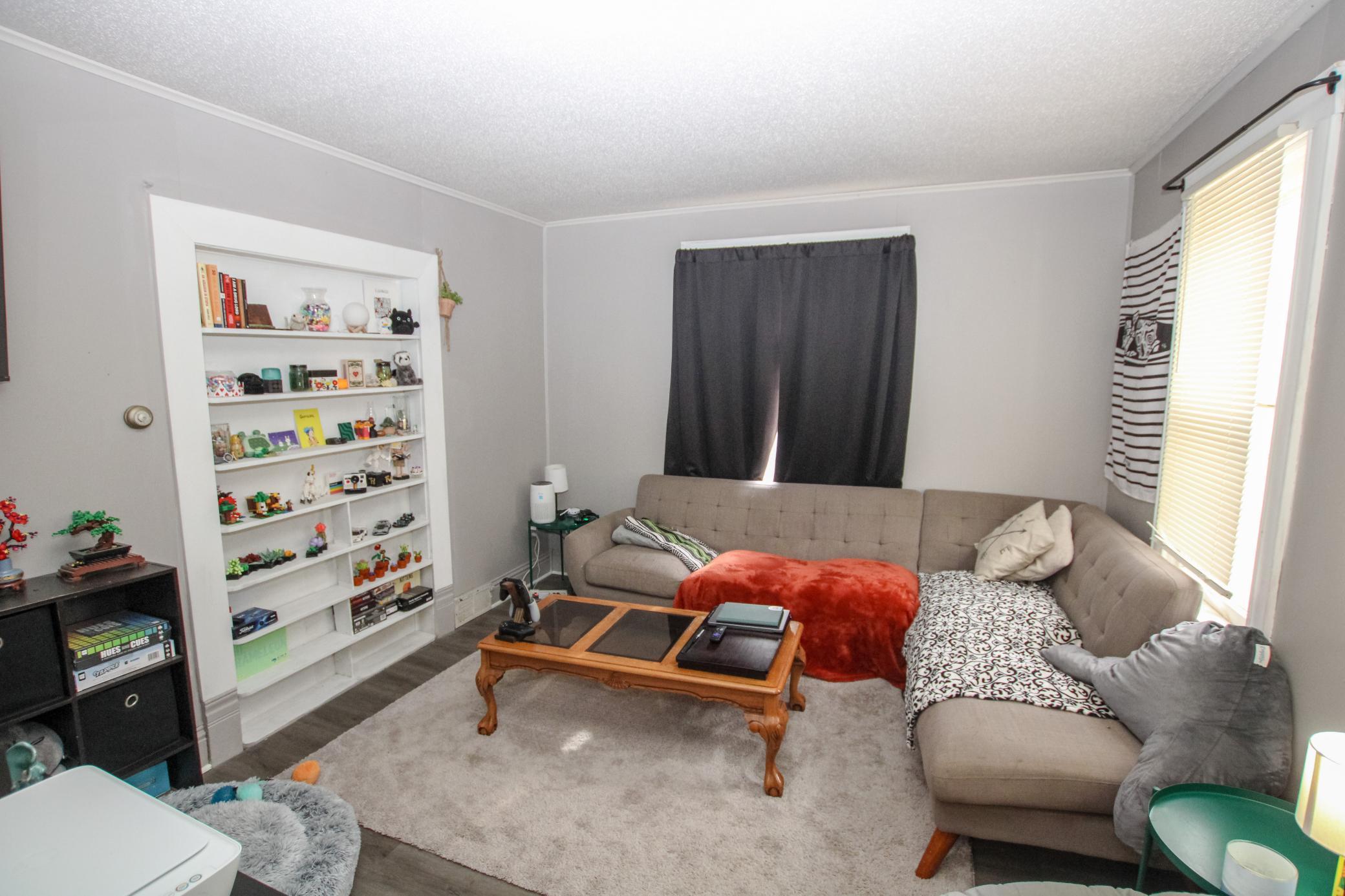 1916 duplex for sale at 1101 Jefferson Street in Alexandria, MN — 1 bed, 1 bath (photo 12 of 26)