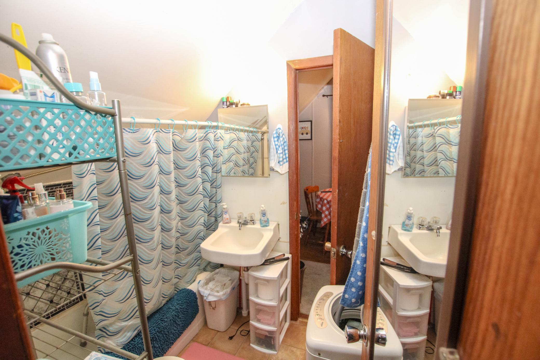 1916 duplex for sale at 1101 Jefferson Street in Alexandria, MN — 1 bed, 1 bath (photo 16 of 26)
