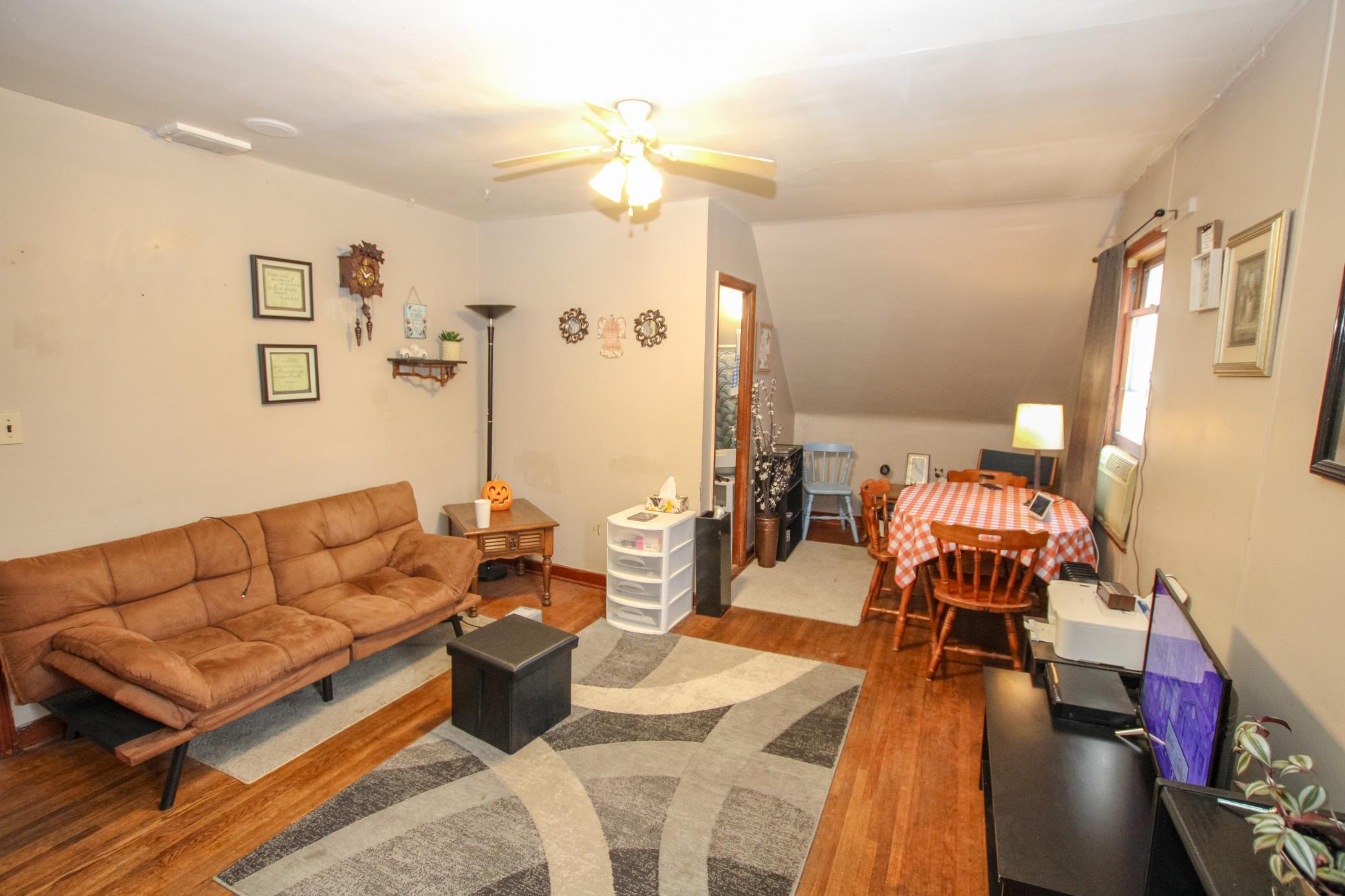 1916 duplex for sale at 1101 Jefferson Street in Alexandria, MN — 1 bed, 1 bath (photo 21 of 26)
