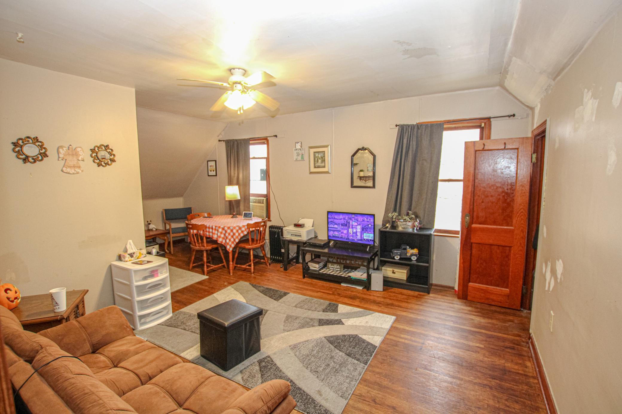 1916 duplex for sale at 1101 Jefferson Street in Alexandria, MN — 1 bed, 1 bath (photo 22 of 26)