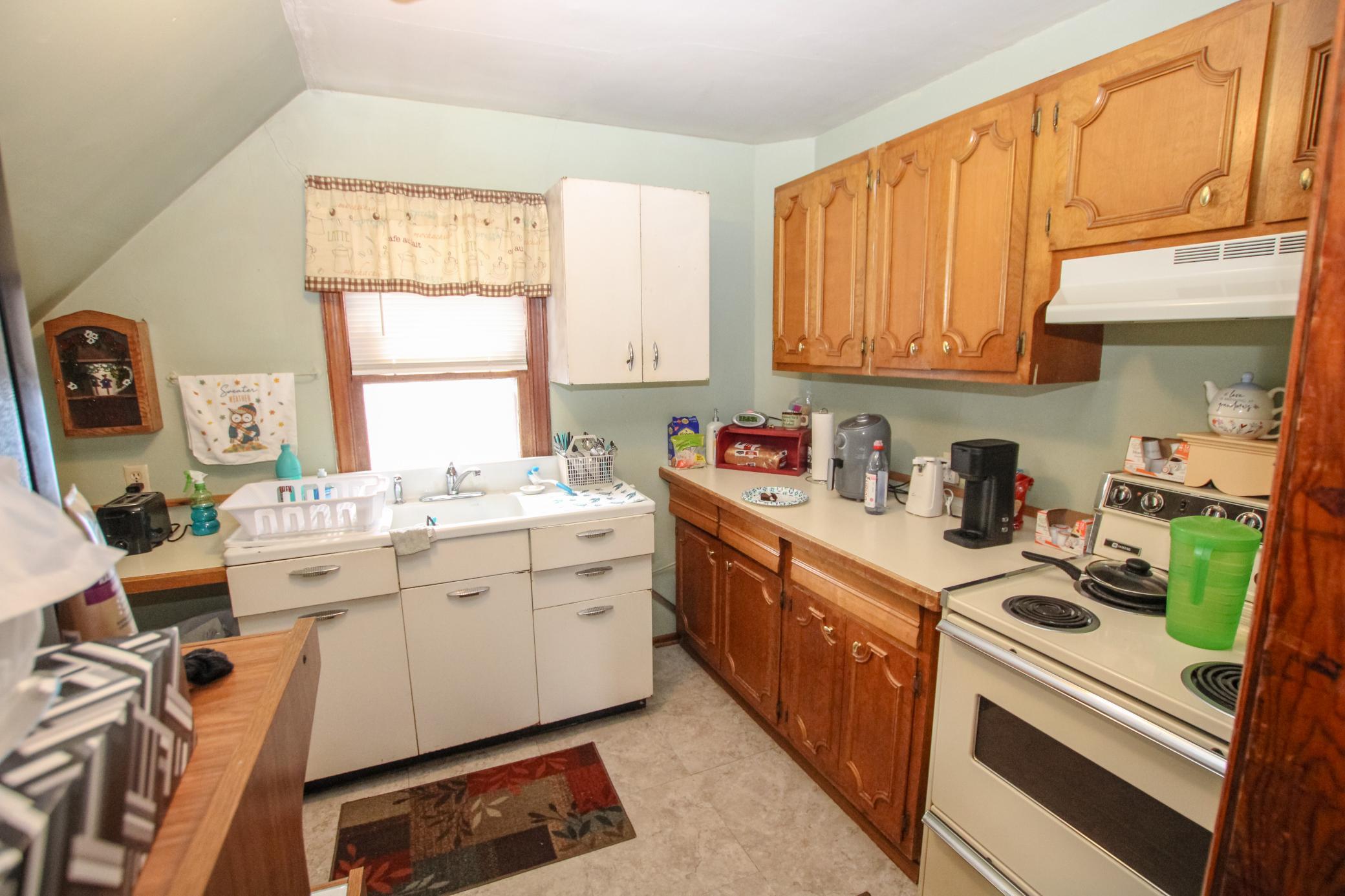 1916 duplex for sale at 1101 Jefferson Street in Alexandria, MN — 1 bed, 1 bath (photo 24 of 26)