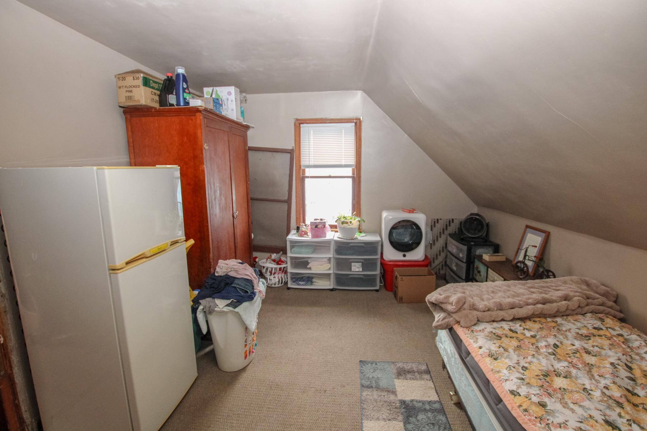 1916 duplex for sale at 1101 Jefferson Street in Alexandria, MN — 1 bed, 1 bath (photo 9 of 26)