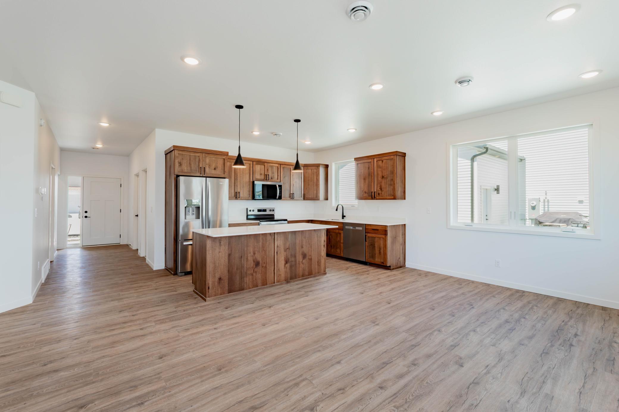 2026 single family home for sale at 407 16th Street NE in Dilworth, MN — 2 bed, 2 bath (photo 15 of 31)