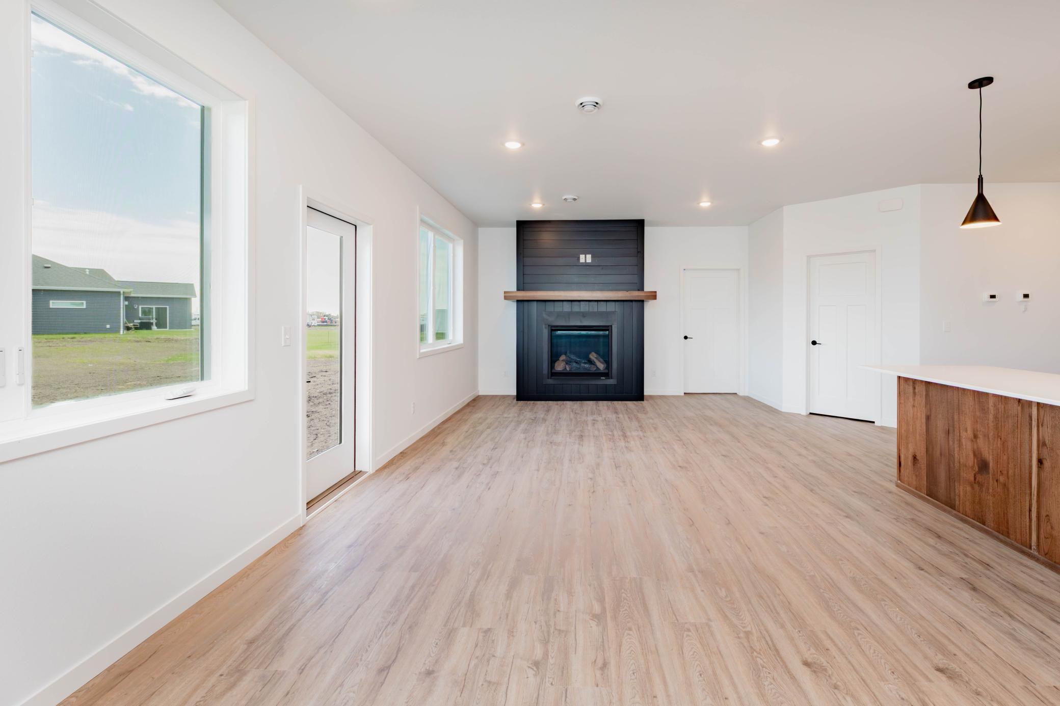 2026 single family home for sale at 407 16th Street NE in Dilworth, MN — 2 bed, 2 bath (photo 20 of 31)