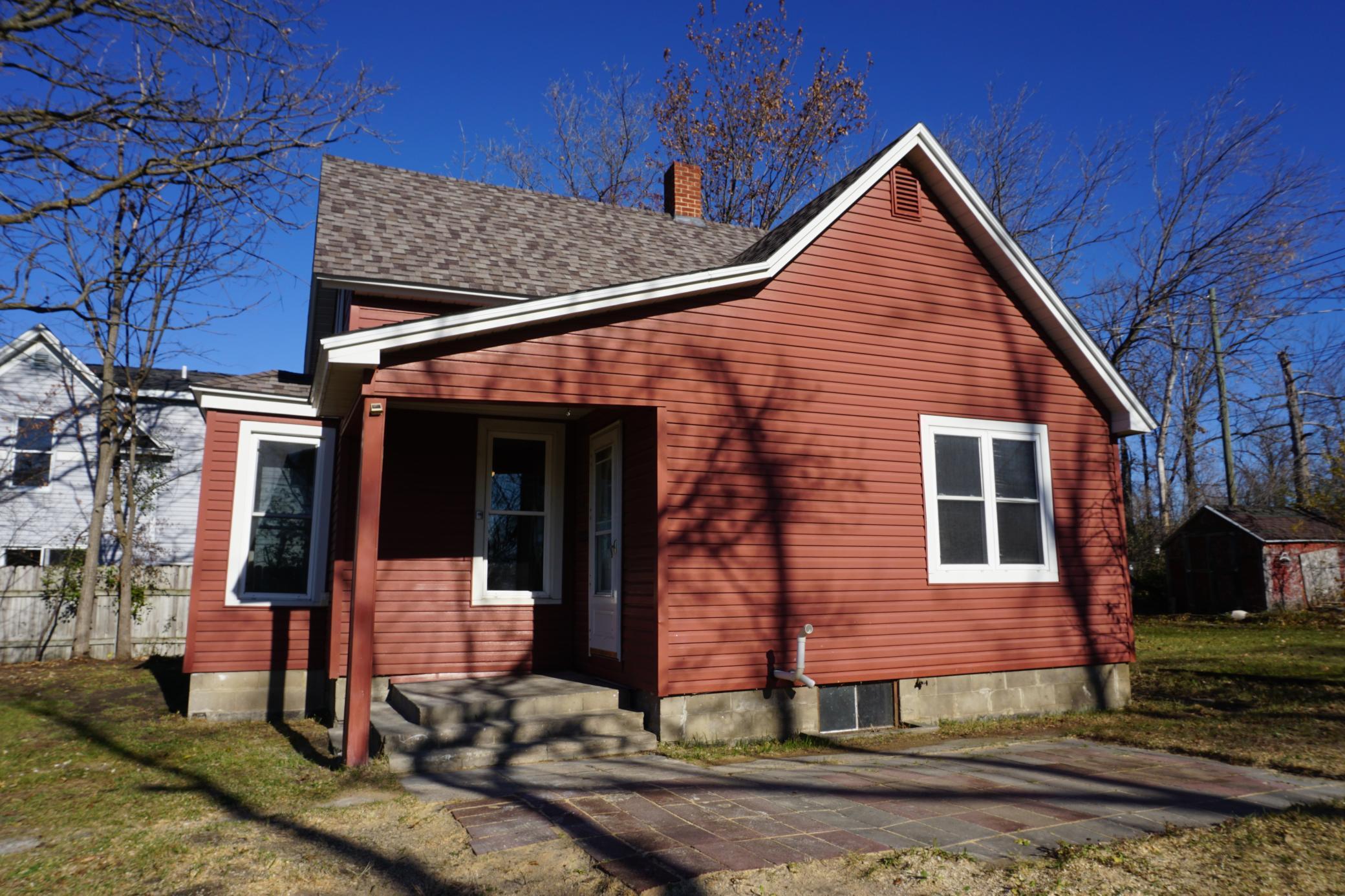 1910 single family home for sale at 820 Mississippi Avenue NW in Bemidji, MN — 4 bed, 1 bath (photo 16 of 19)