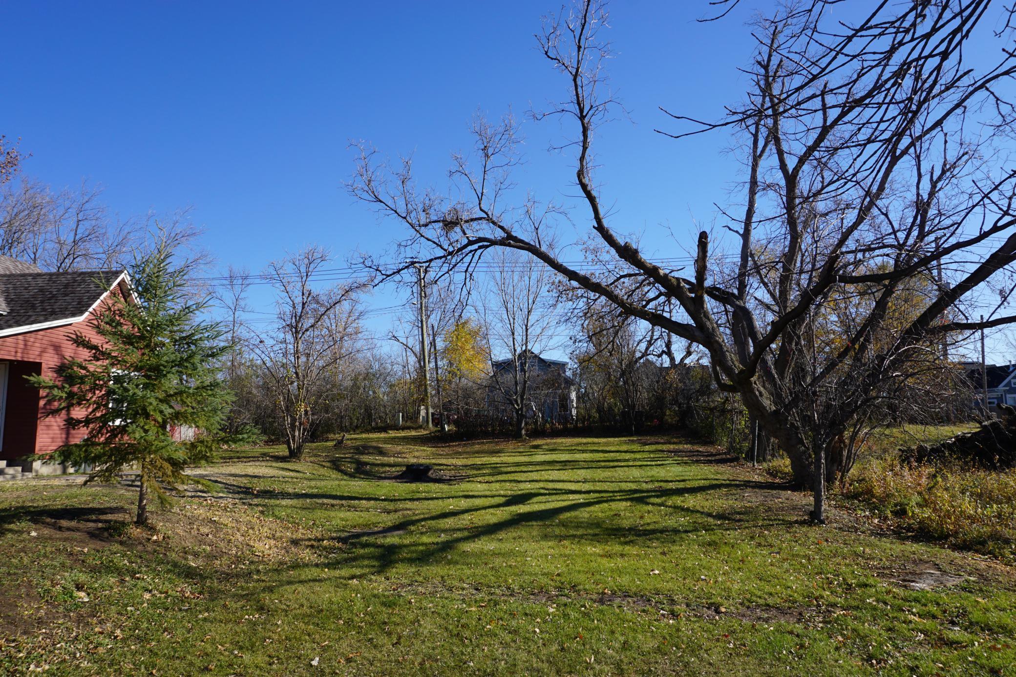 1910 single family home for sale at 820 Mississippi Avenue NW in Bemidji, MN — 4 bed, 1 bath (photo 19 of 19)