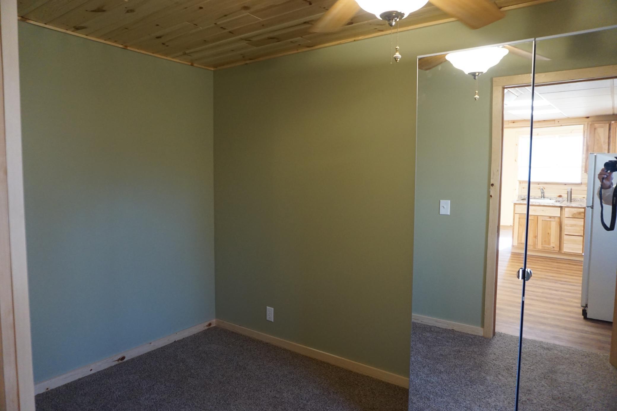 1910 single family home for sale at 820 Mississippi Avenue NW in Bemidji, MN — 4 bed, 1 bath (photo 7 of 19)