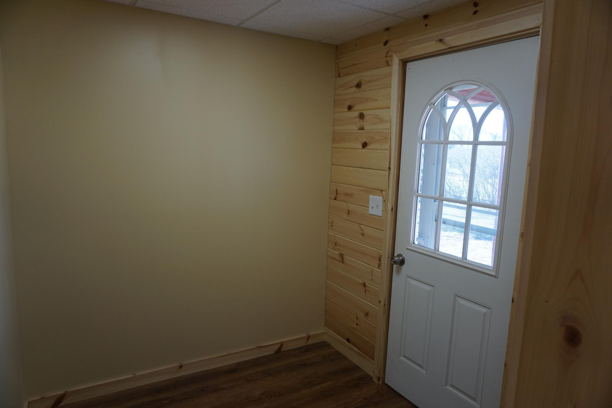 1910 single family home for sale at 820 Mississippi Avenue NW in Bemidji, MN — 4 bed, 1 bath (photo 10 of 19)