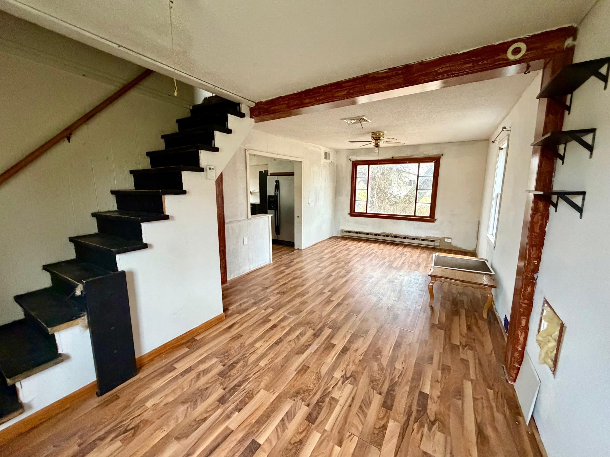 1940 single family home for sale at 222 W Woodrow Street in Grygla, MN — 3 bed, 1 bath (photo 5 of 7)