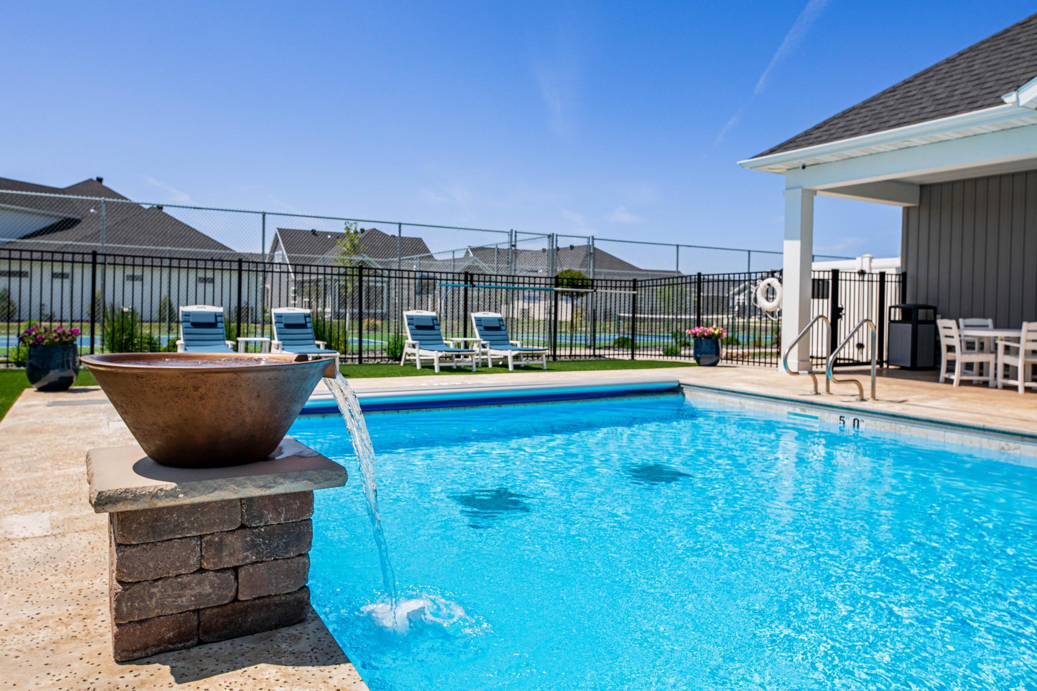 2025 single family home for sale at 6525 Sun Valley Boulevard in Horace, ND — 2 bed, 2 bath (photo 13 of 43)