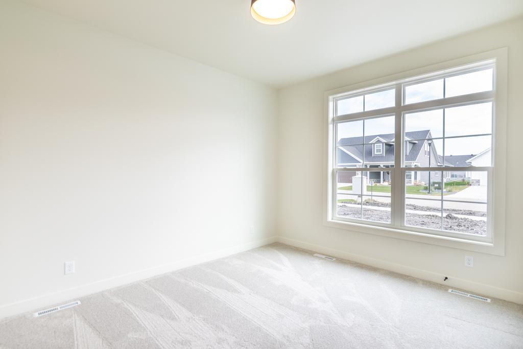 2025 single family home for sale at 6525 Sun Valley Boulevard in Horace, ND — 2 bed, 2 bath (photo 25 of 43)