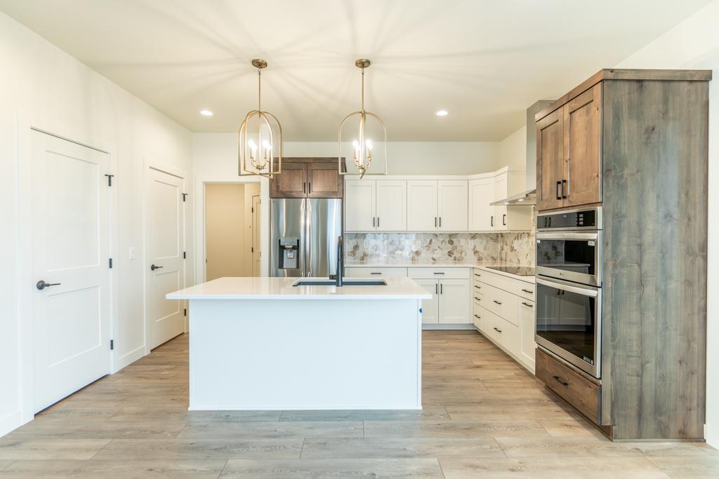 2025 single family home for sale at 6525 Sun Valley Boulevard in Horace, ND — 2 bed, 2 bath (photo 31 of 43)
