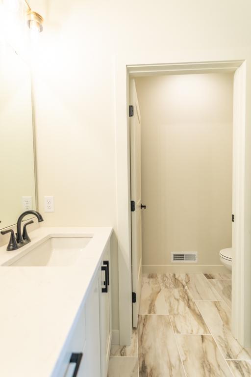 2025 single family home for sale at 6525 Sun Valley Boulevard in Horace, ND — 2 bed, 2 bath (photo 41 of 43)