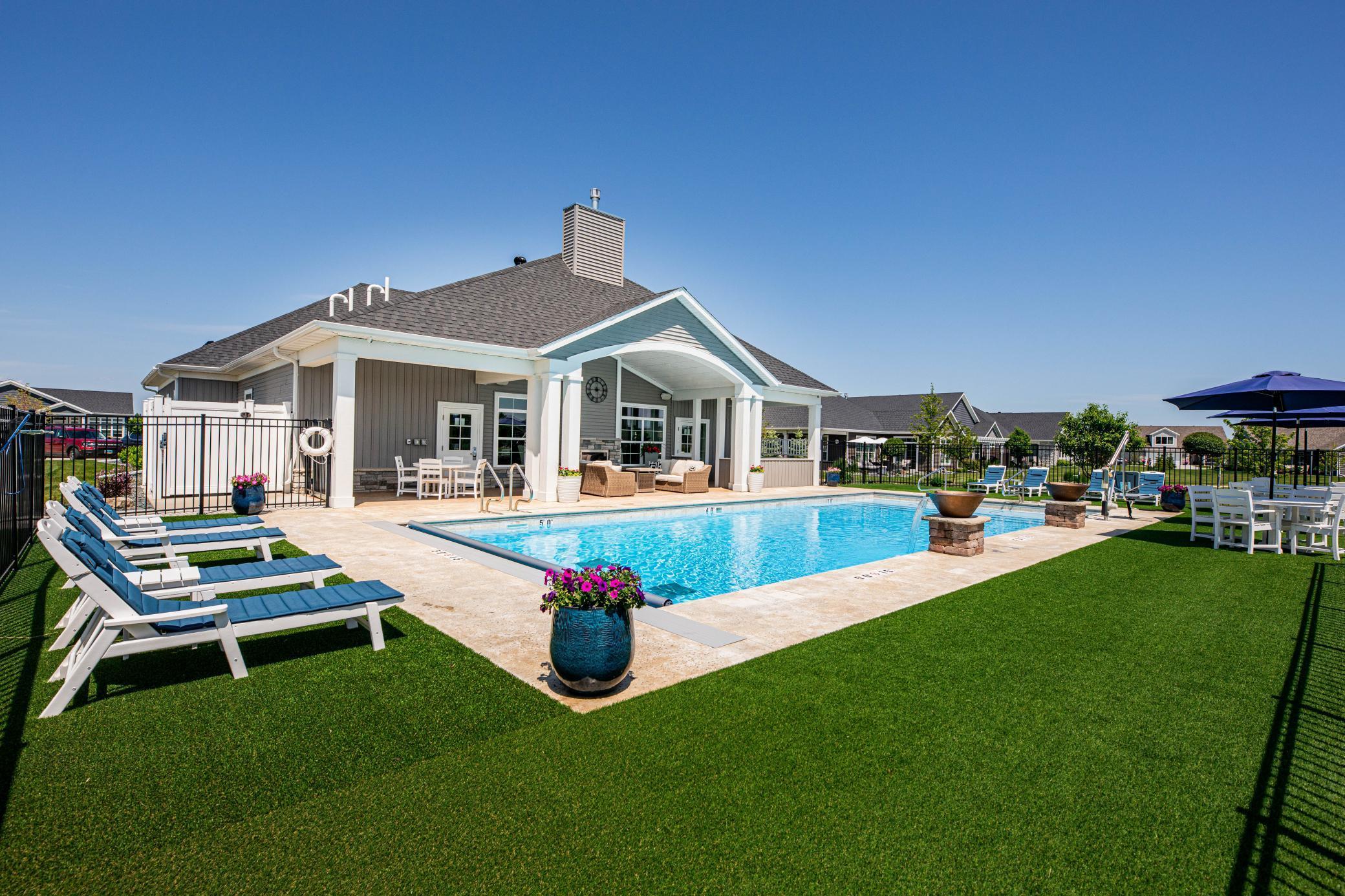 2025 single family home for sale at 6525 Sun Valley Boulevard in Horace, ND — 2 bed, 2 bath (photo 10 of 43)