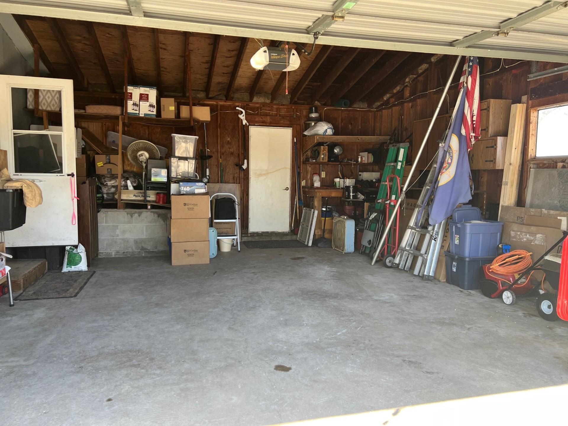 1977 single family home for sale at 8042 Meades Addn Drive SE in Alexandria, MN — 3 bed, 2 bath (photo 21 of 24)