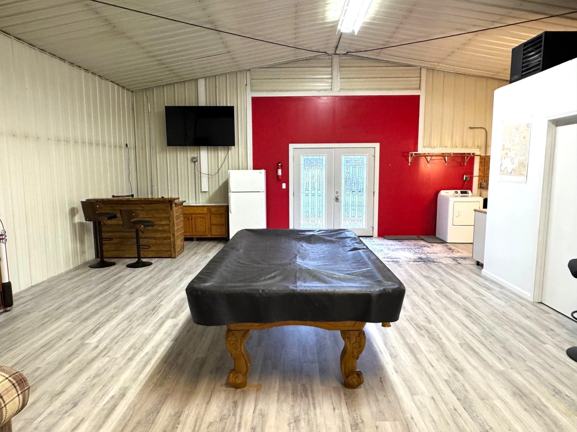 2002 single family home for sale at 2736 Oak Loop NW in Baudette, MN — 2 bed, 1 bath (photo 2 of 11)