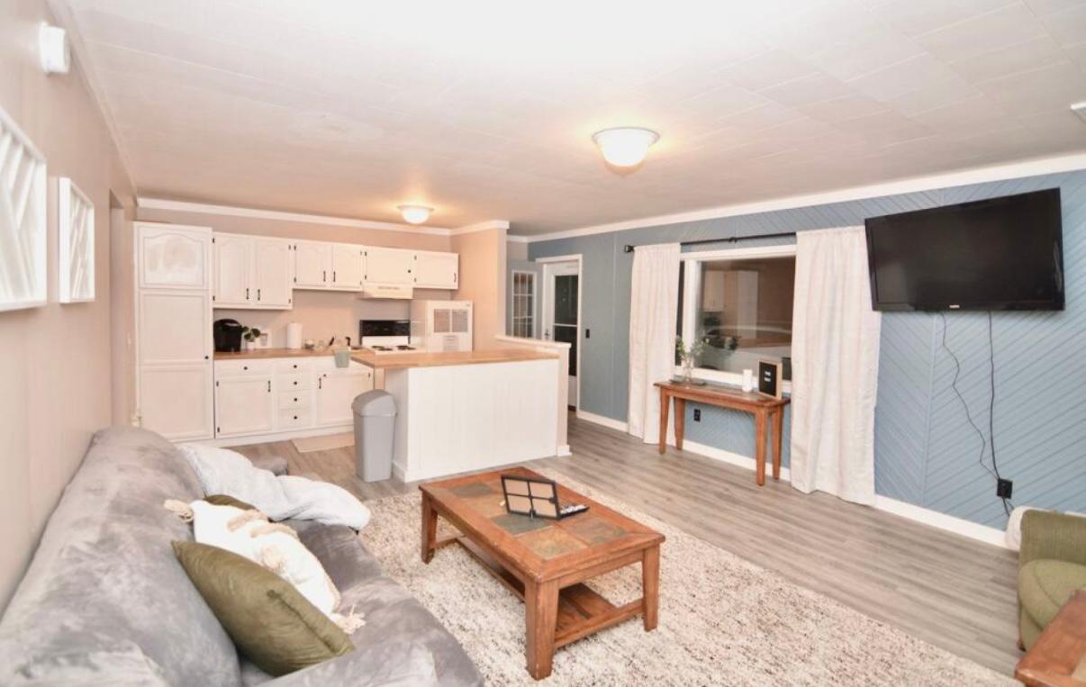 1982 single family home for sale at 7925 US Highway 169 in Garrison, MN — 4 bed, 2 bath (photo 8 of 29)