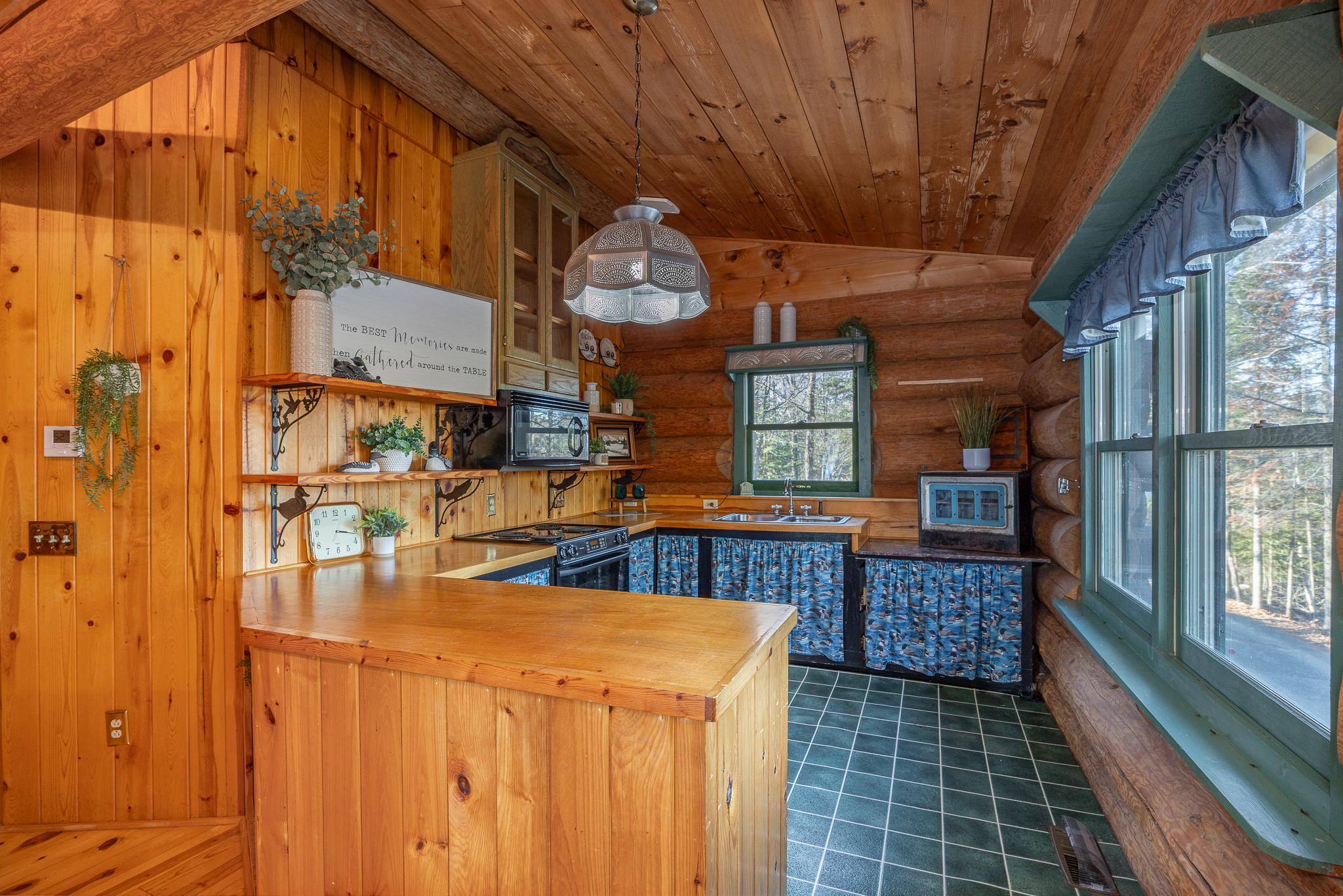 1992 single family home for sale at 4701 Shangri La Drive NE in Longville, MN — 1 bed, 2 bath (photo 24 of 52)