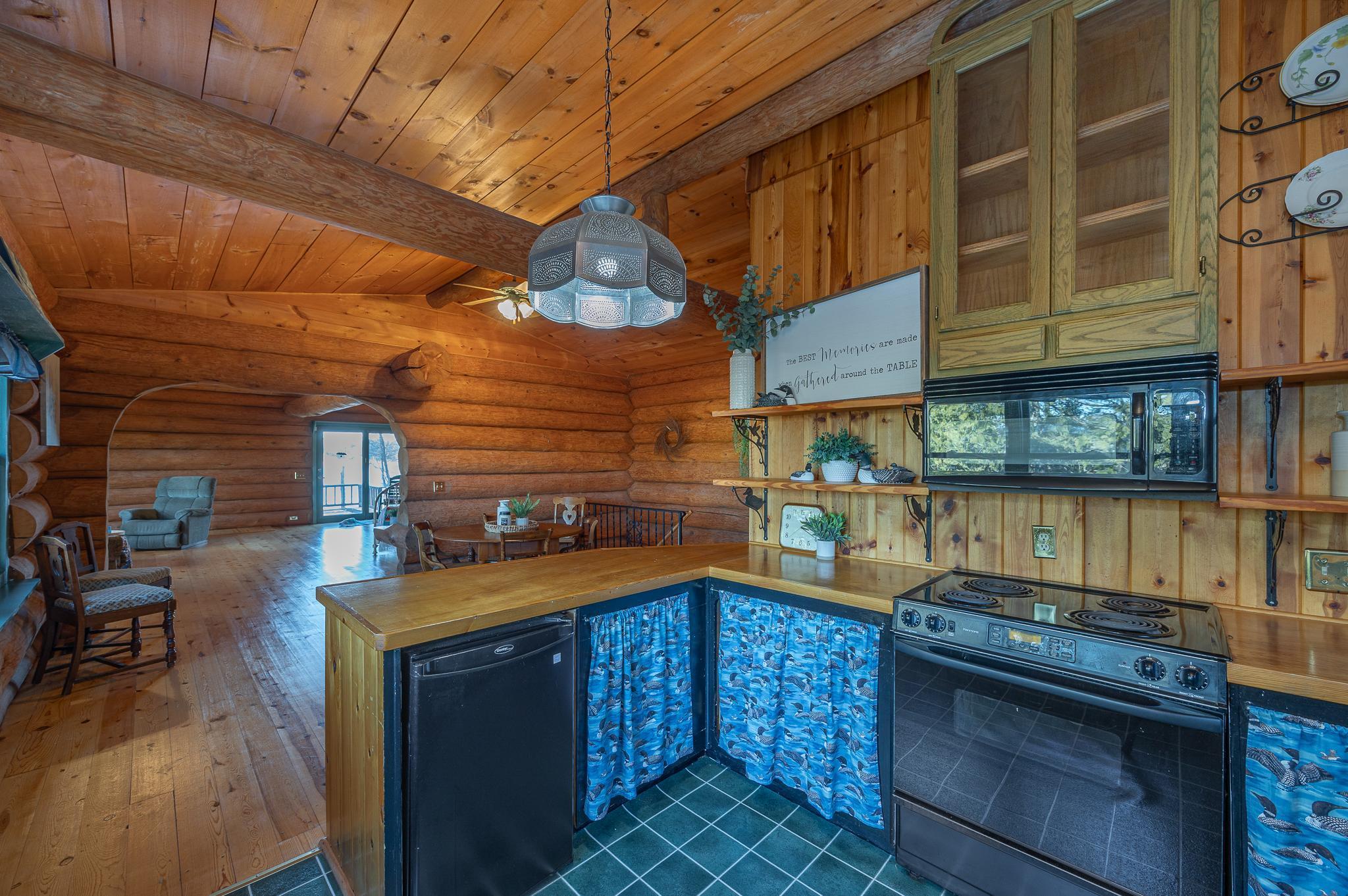 1992 single family home for sale at 4701 Shangri La Drive NE in Longville, MN — 1 bed, 2 bath (photo 28 of 52)