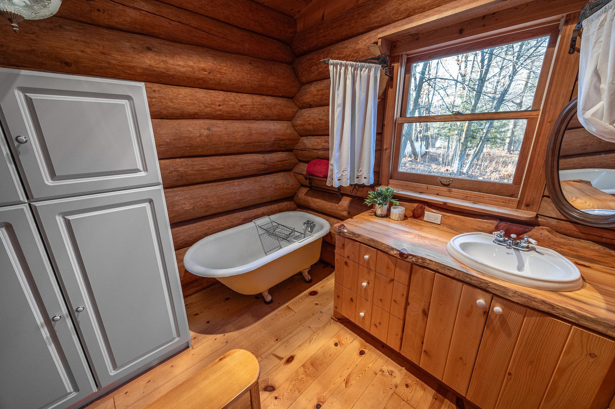 1992 single family home for sale at 4701 Shangri La Drive NE in Longville, MN — 1 bed, 2 bath (photo 36 of 52)
