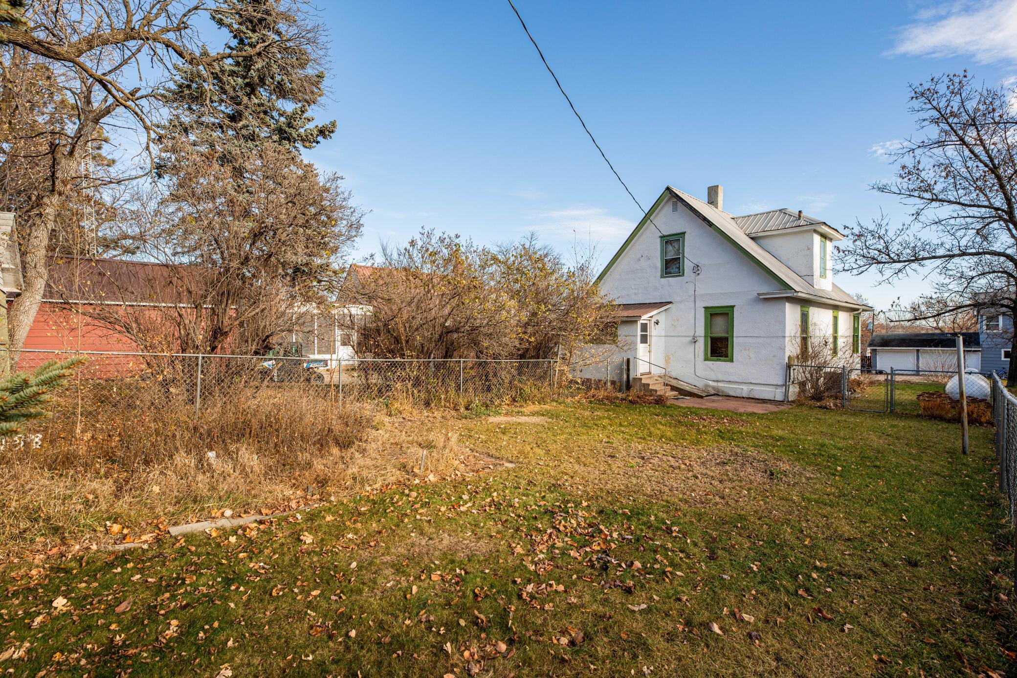 608 Ash Street, Lisbon ND 58054 - Photo 7 of 34