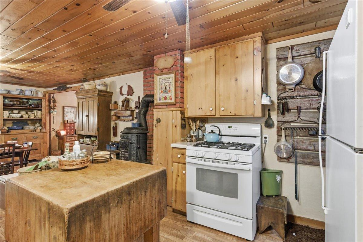 1957 single family home for sale at 2170 County Road 5 NW in Hackensack, MN — 2 bed, 1 bath (photo 45 of 64)