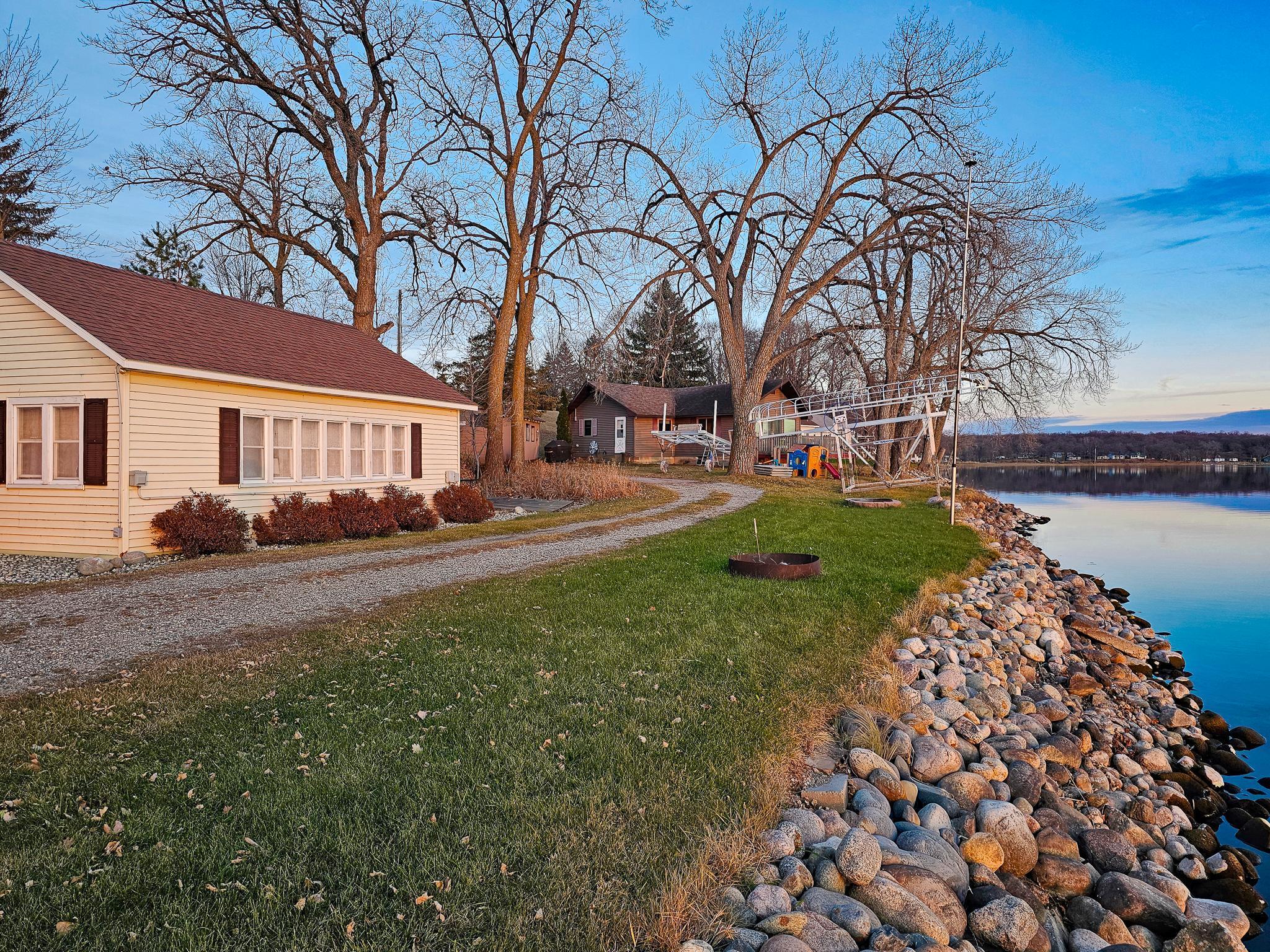 1942 single family home for sale at 34818 Co Hwy 36 #4 in Vergas, MN — 1 bed, 1 bath (photo 4 of 24)