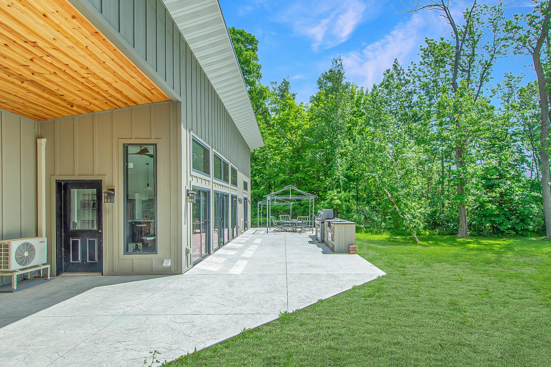 2023 single family home for sale at 4681 Mission Road NE in Bemidji, MN — 2 bed, 2 bath (photo 7 of 55)