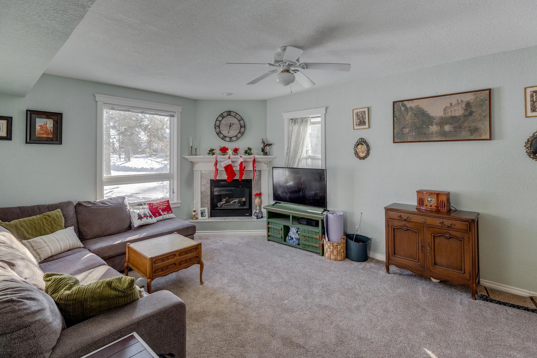 1905 single family home for sale at 839 Bluff Avenue in Brainerd, MN — 4 bed, 2 bath (photo 15 of 49)