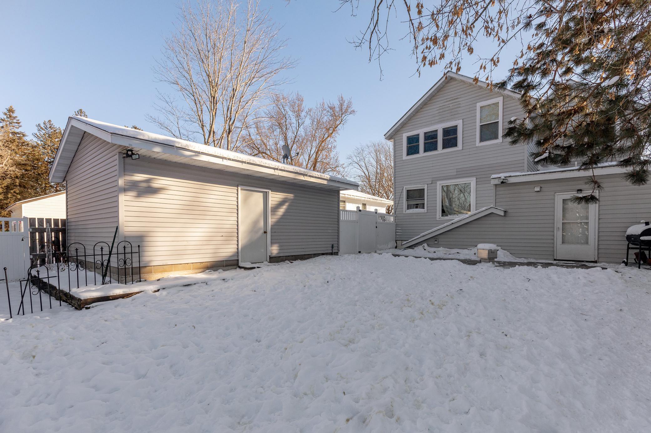 1905 single family home for sale at 839 Bluff Avenue in Brainerd, MN — 4 bed, 2 bath (photo 47 of 49)