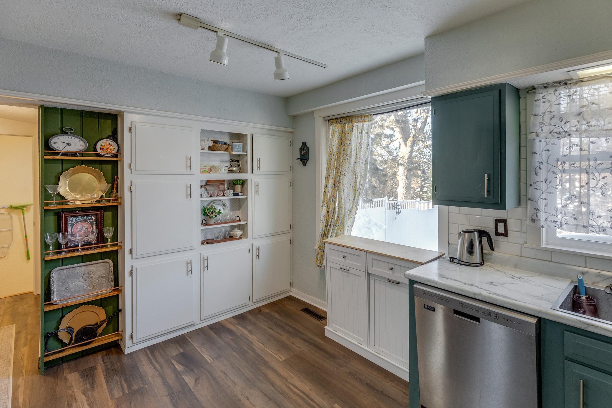 1905 single family home for sale at 839 Bluff Avenue in Brainerd, MN — 4 bed, 2 bath (photo 10 of 49)