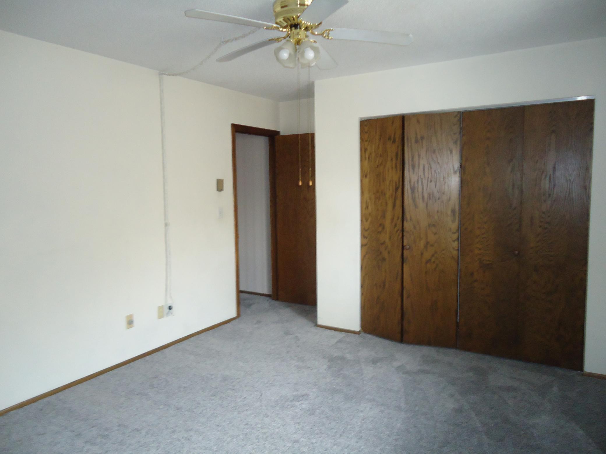 804 S 10 Street S, Fargo ND 58103 - Photo 11 of 16