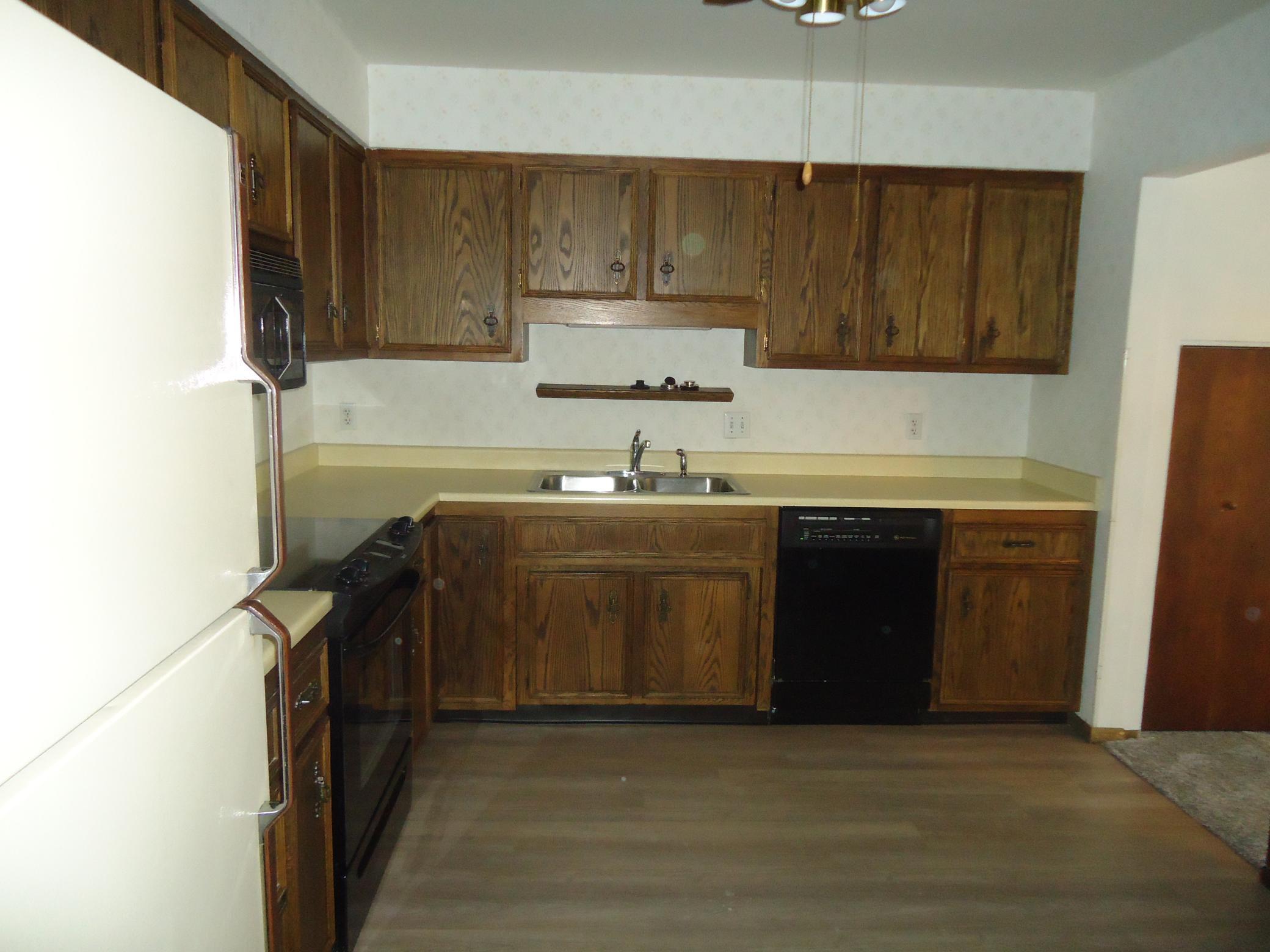 804 S 10 Street S, Fargo ND 58103 - Photo 15 of 16