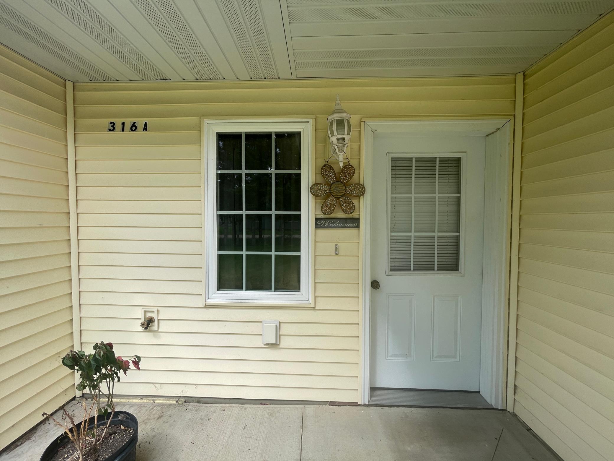 2007 twin home for sale at 316A 2nd Street NE in Bertha, MN — 2 bed, 1 bath (photo 6 of 24)