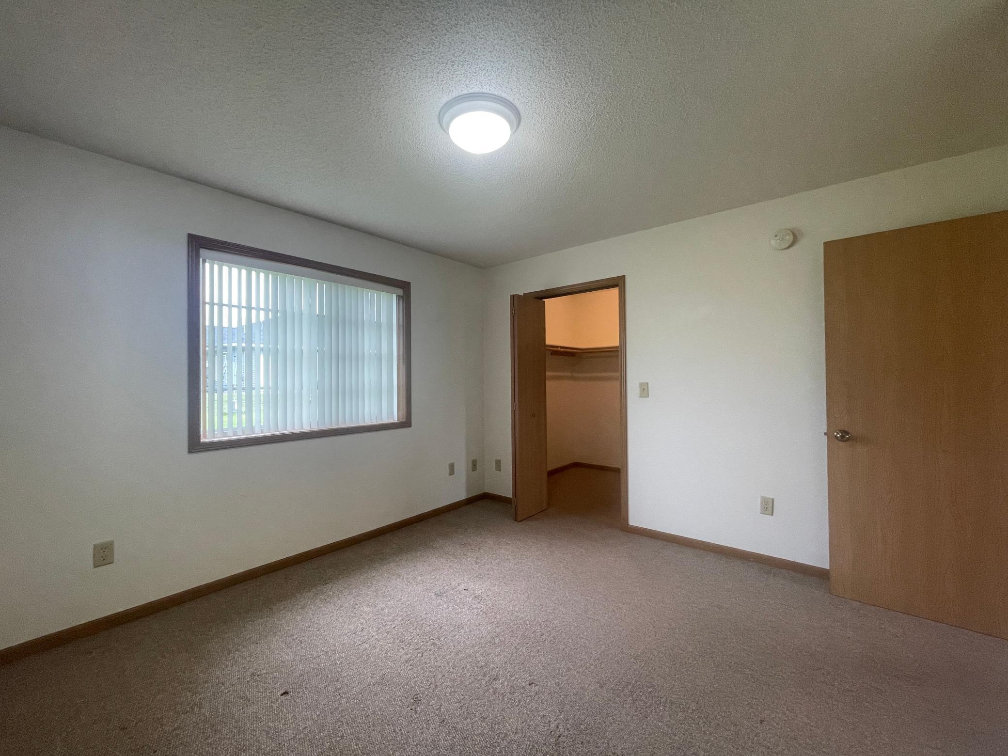 2005 twin home for sale at 320A 2nd Street NE in Bertha, MN — 2 bed, 1 bath (photo 11 of 20)