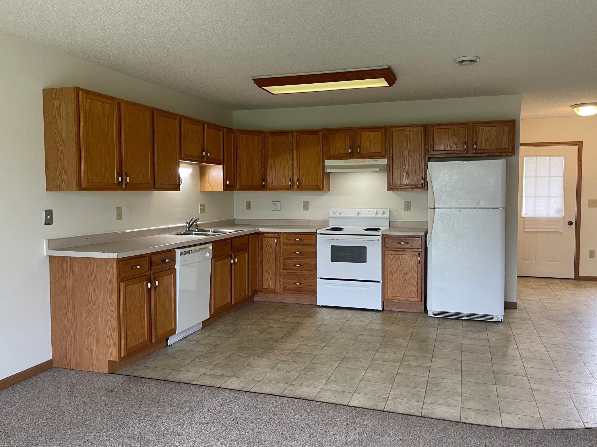 2005 twin home for sale at 320A 2nd Street NE in Bertha, MN — 2 bed, 1 bath (photo 8 of 20)