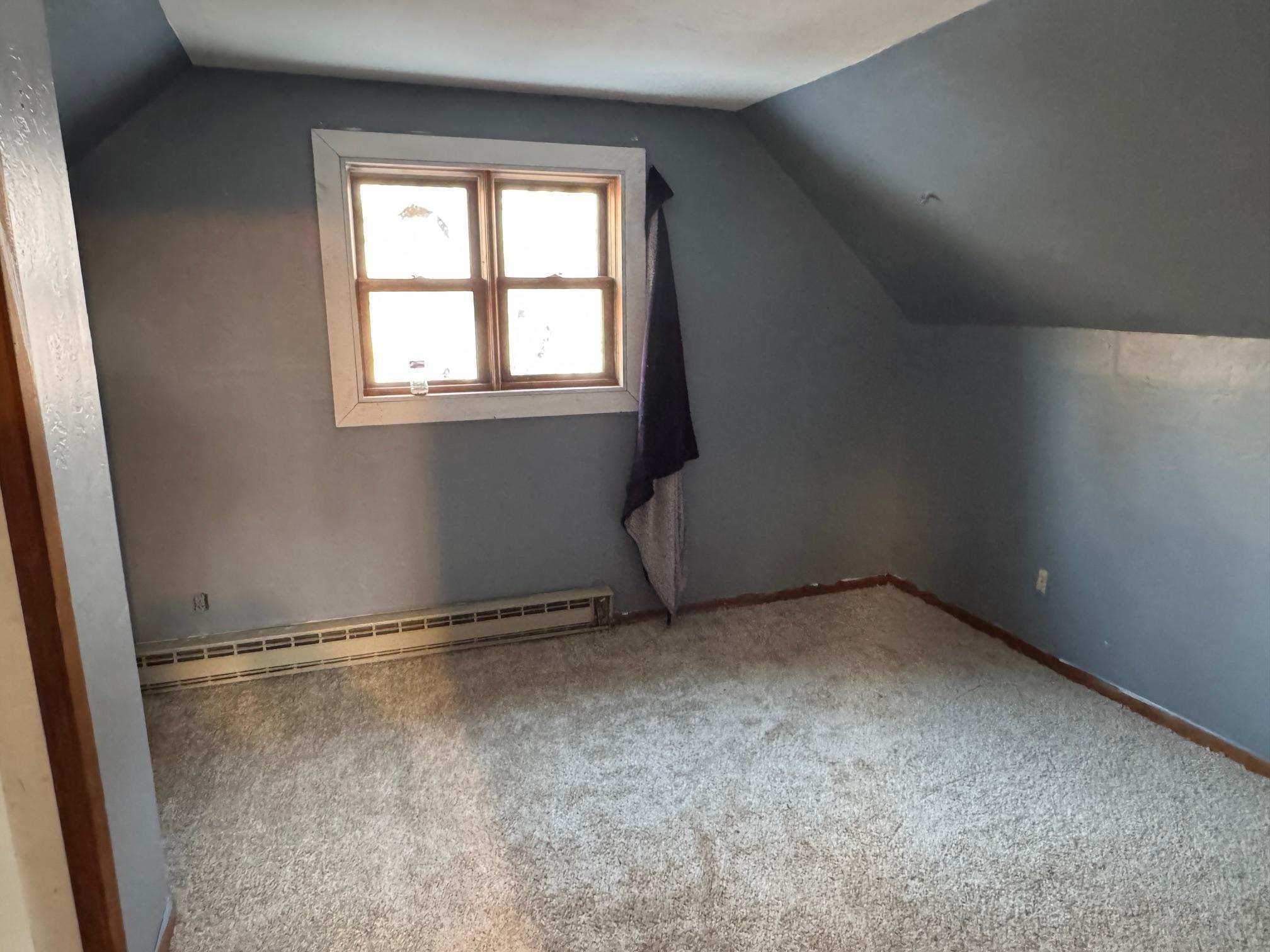 1910 single family home for sale at 44028 220th Street in Roseau, MN — 3 bed, 1 bath (photo 11 of 14)
